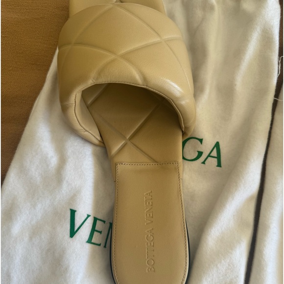 Bottega Veneta XL Quilted Leather Slide - Picture 5 of 6